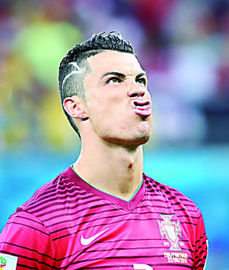 随着曼联1-1遭绝平，英超最新积分榜出炉：阿森纳一枝独秀（曼联1-1读秒遭扳平，英超积分榜更新：阿森纳独领风骚）