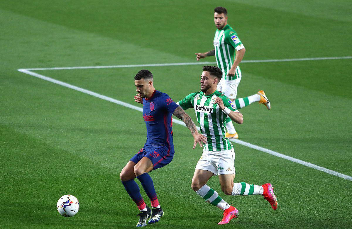 公牛开局5胜0负后4胜9负，排名从东部第一跌至第十（公牛5连胜开局后仅4胜9负，东部排名由第一滑落至第十）